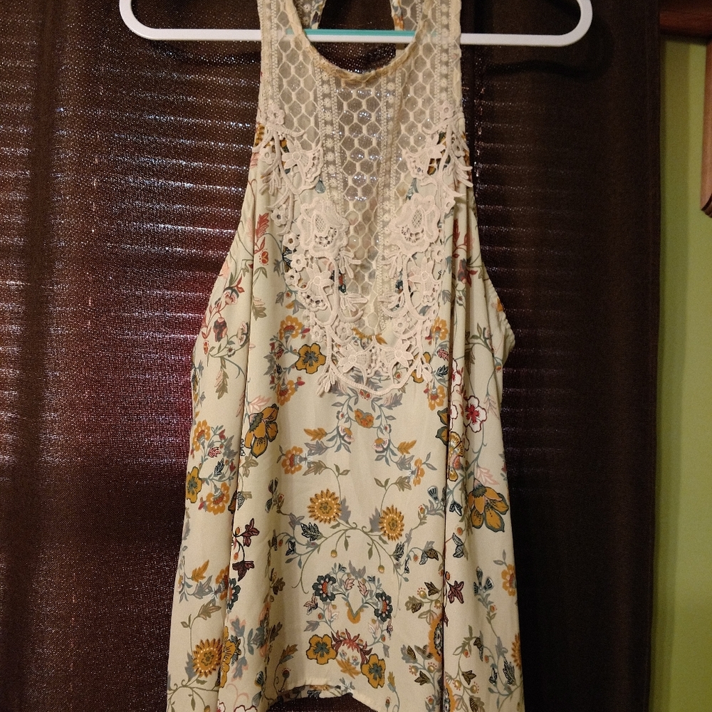 Spring top - Picture 2 of 4
